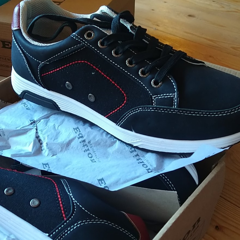 Men's and Boys Fabric Tennis Shoes